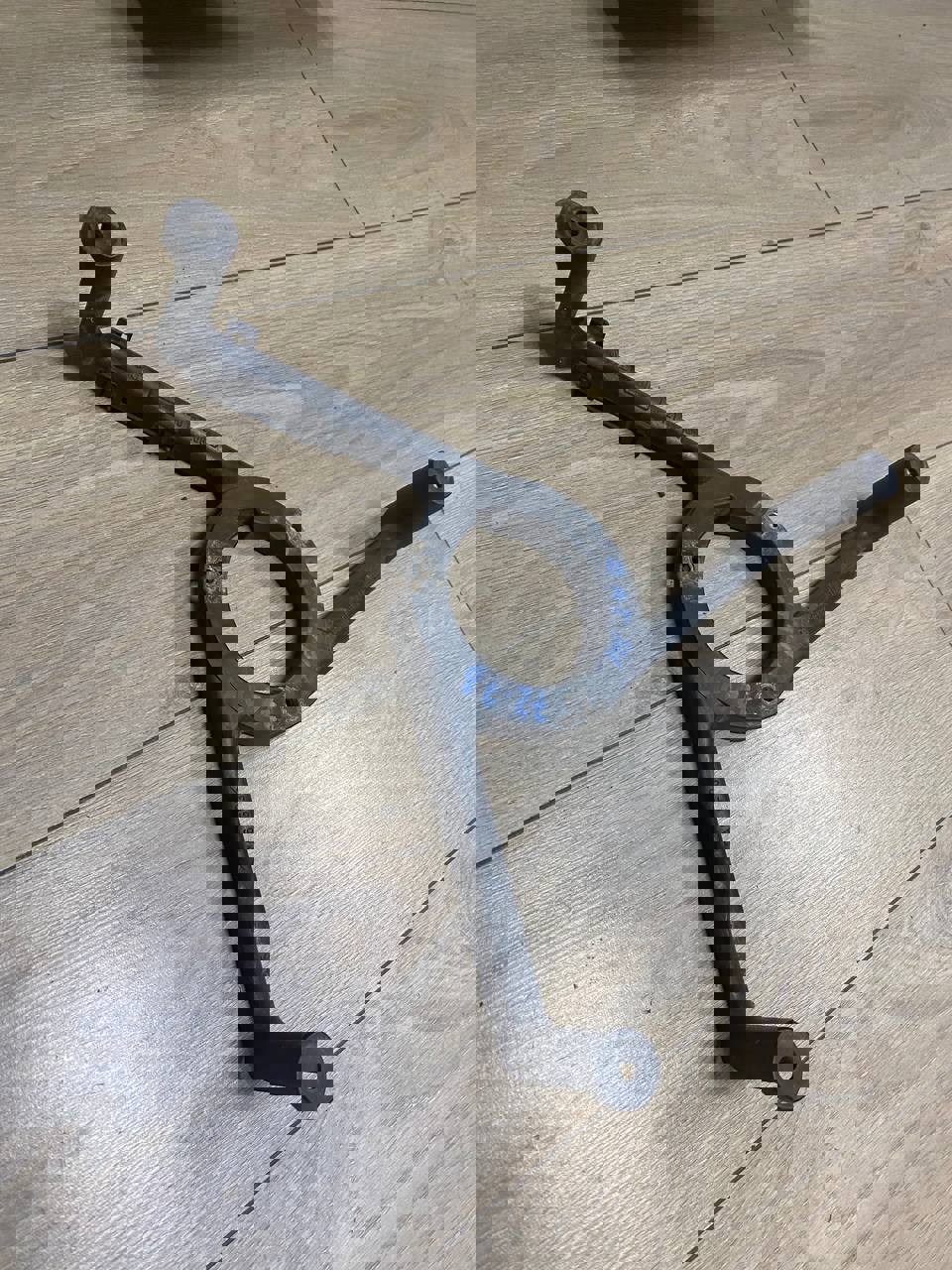 Skoda Octavia (A4 1U-) 2000-2011 для Кронштейн вентилятора радиатора