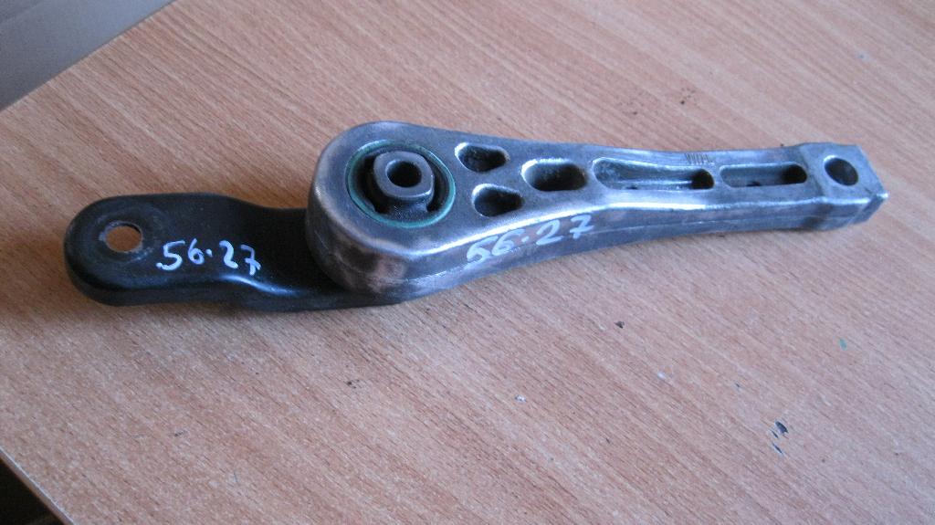 Skoda Octavia (A5 1Z-) 2004-2013 для Опора двигателя задняя Skoda Octavia (A5 1Z-) 2004-2013 для Опора двигателя задняя