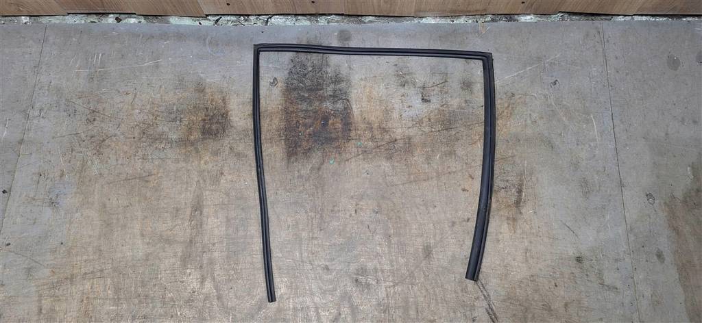 Mazda Mazda 6 (GH) 2007-2012 для Уплотнитель стекла задней правой двери