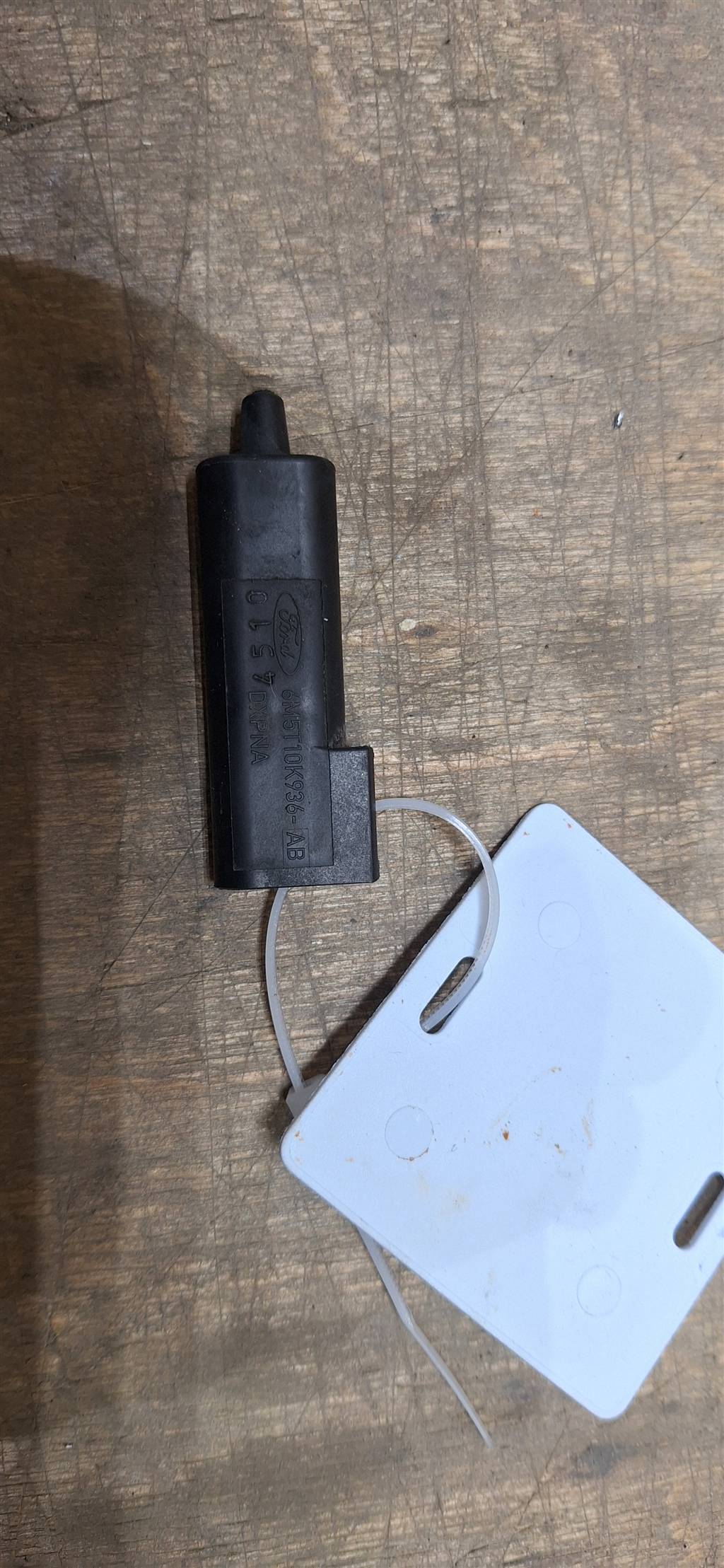 Ford Kuga 2008-2012 для Датчик температуры воздуха Ford Kuga 2008-2012 для Датчик температуры воздуха