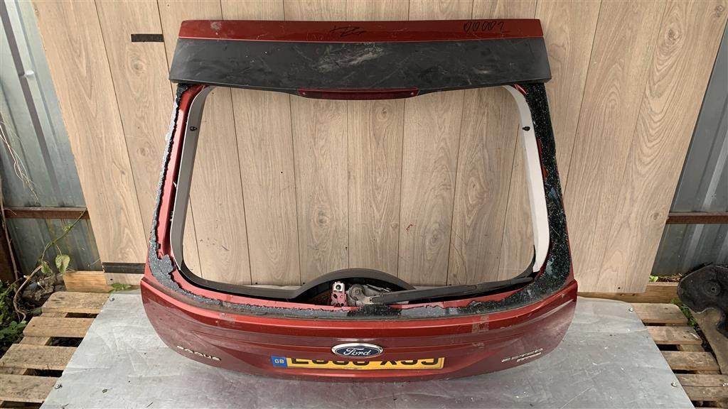 Ford Focus II 2008-2011 для Дверь багажника