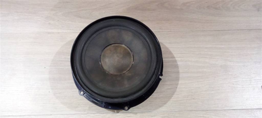 VW Touran 2003-2010 для Динамик