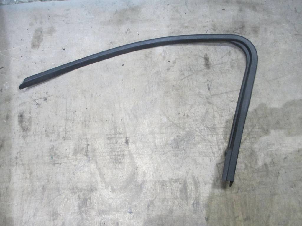 Ford Focus II 2005-2008 для Накладка двери передней правой