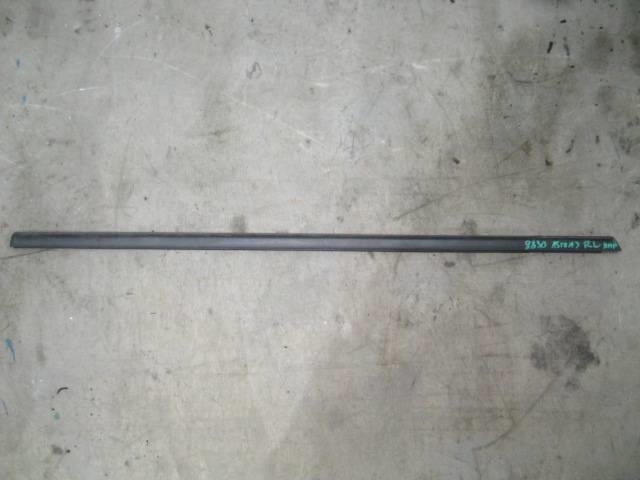 Opel Astra J 2010 - для Уплотнитель стекла задней левой двери