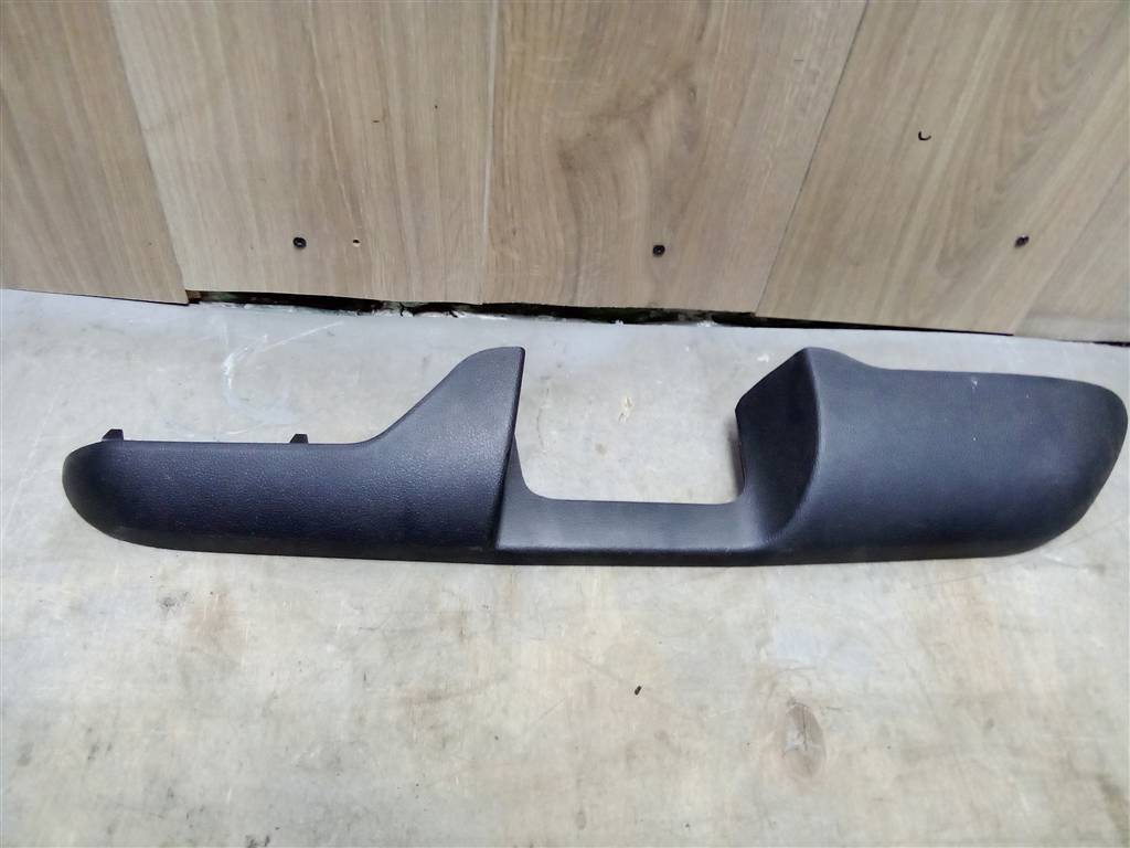 Ford Focus II 2005-2008 для Накладка двери передней правой