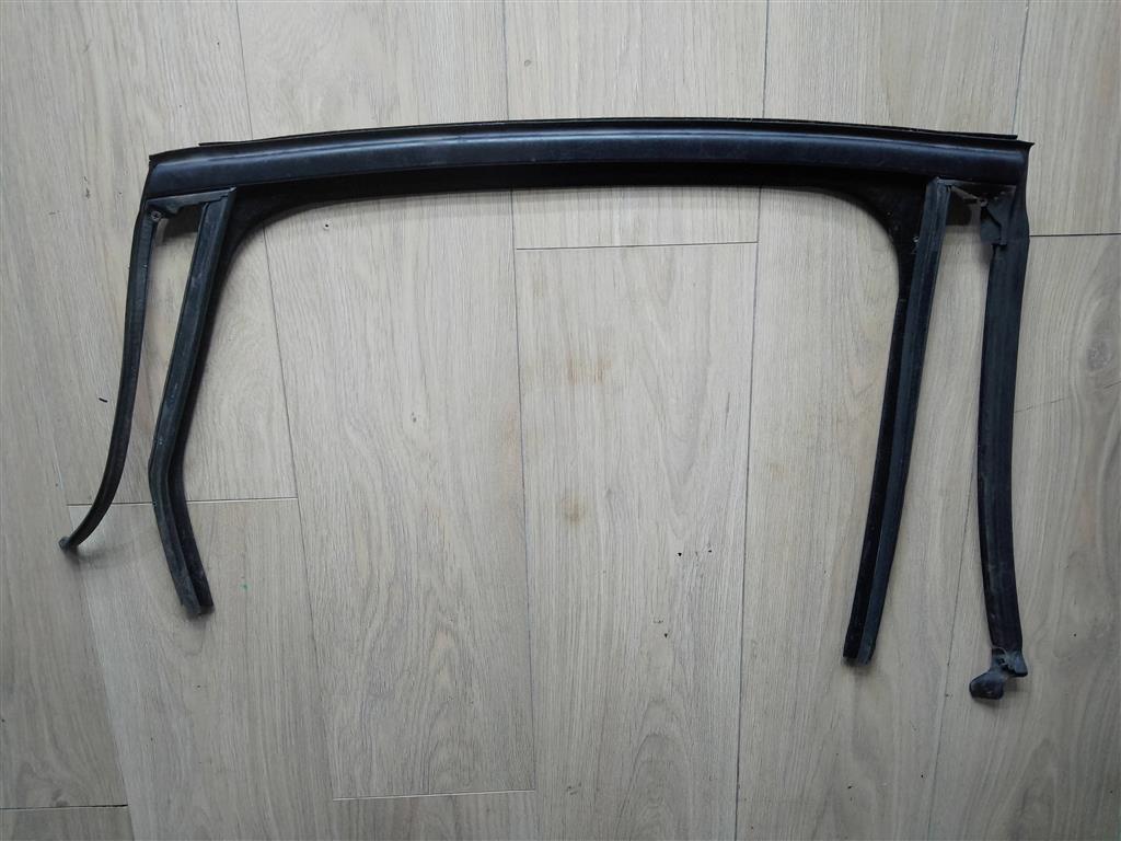 Opel Astra J 2010 - для Уплотнитель стекла задней правой двери