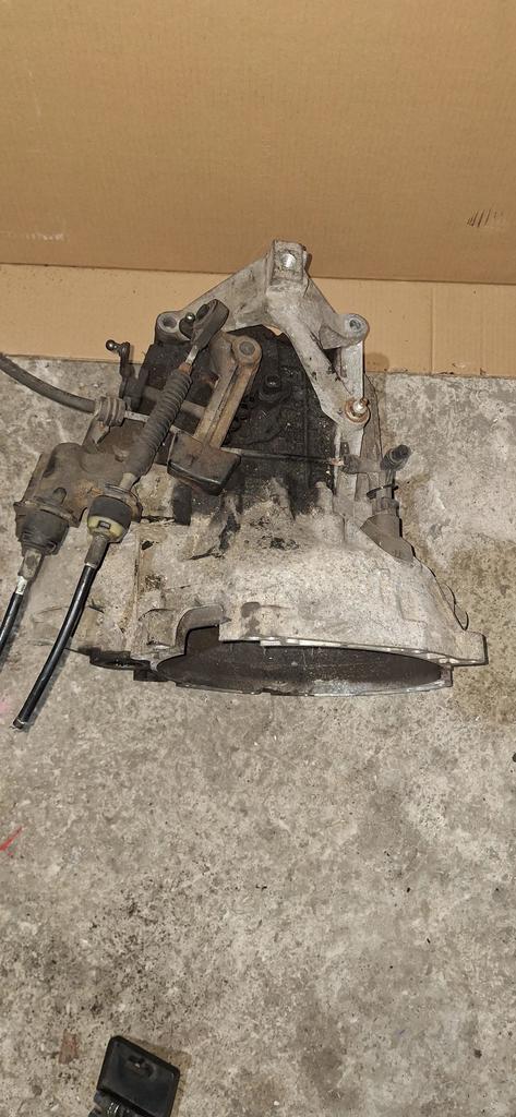 Ford Focus II 2008-2011 для МКПП (механическая коробка переключения передач) Ford Focus II 2008-2011 для МКПП (механическая коробка переключения передач)