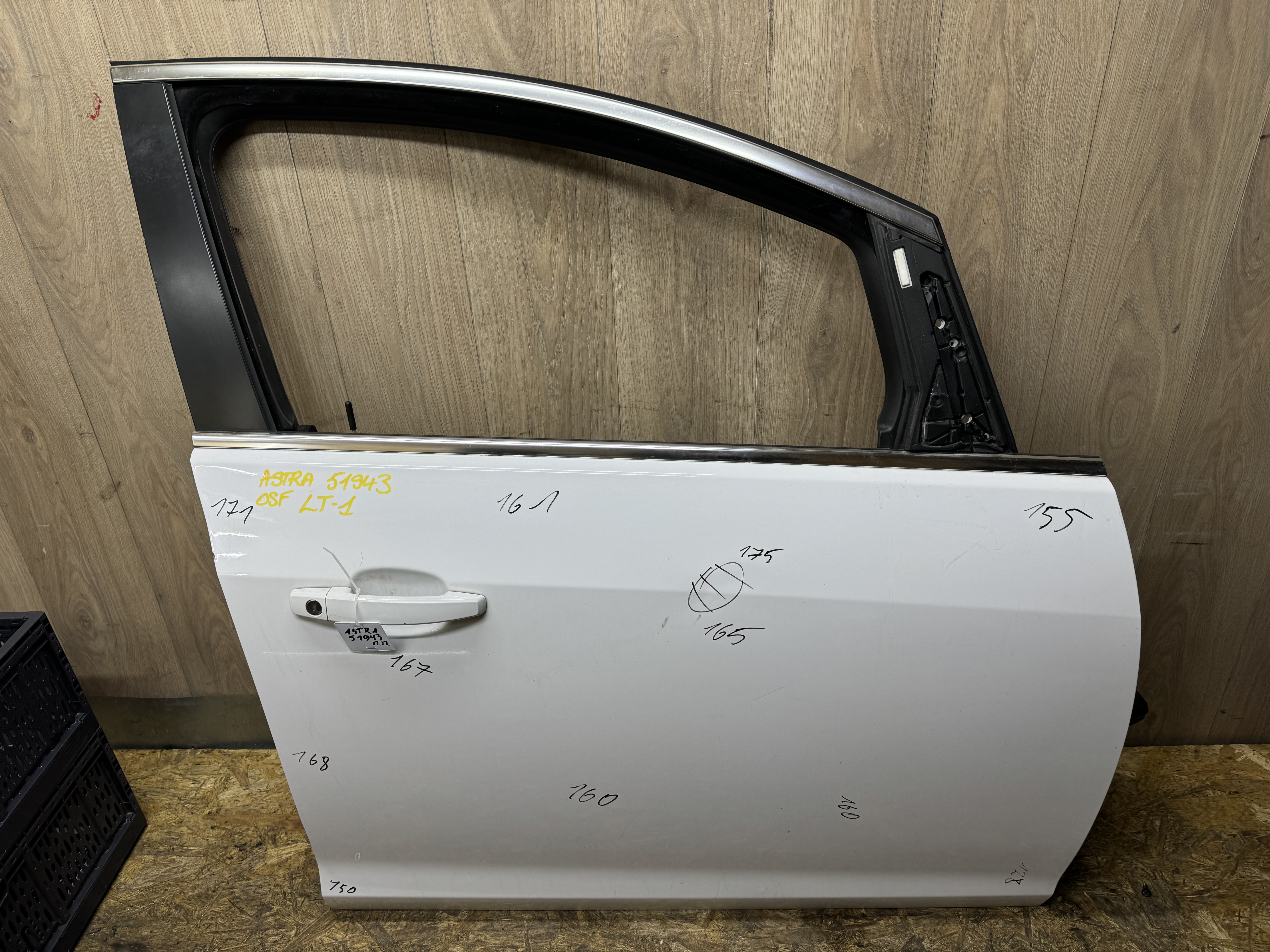 Opel Astra J 2010 - для Накладка двери передней правой