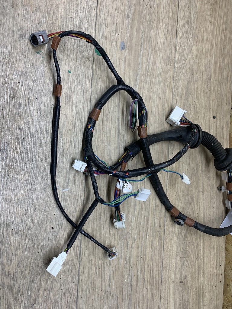 Toyota RAV 4 2006-2013 для Проводка двери передней правой Toyota RAV 4 2006-2013 для Проводка двери передней правой