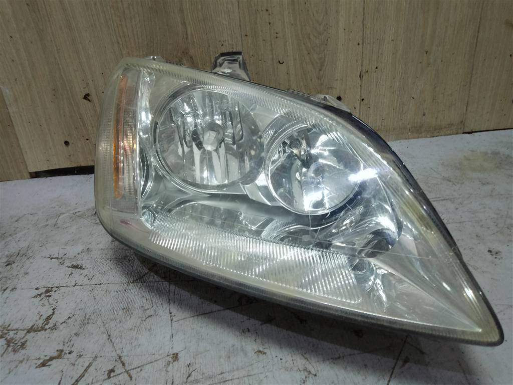Ford C-MAX 2003-2011 для Фара правая