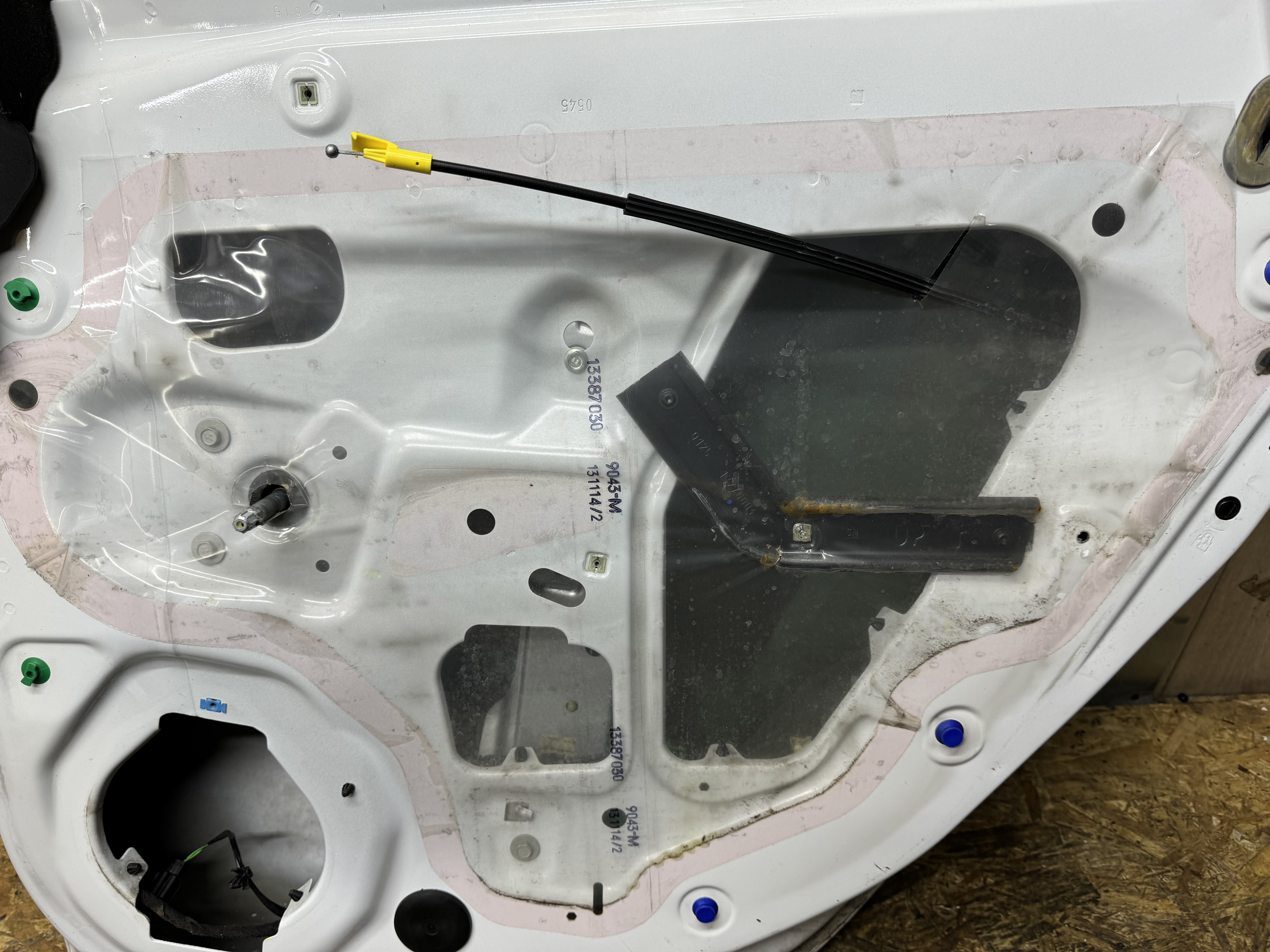 Opel Astra J 2010 - для Стеклоподъемник механ. задний правый