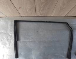 Уплотнитель стекла задней правой двери для Chevrolet Captiva (C100) 2006-2011  запчасти бу