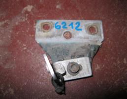 Кронштейн (сопут. товар) для Audi A6 (C4) 1994-1997  запчасти бу