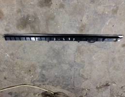 Накладка двери передней левой для VW Touareg 2002-2010  запчасти бу