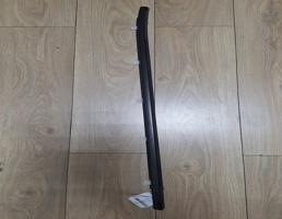 Уплотнитель стекла передней двери левой для Honda Civic 5D 2012-2016  запчасти бу