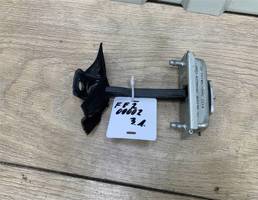 Ограничитель двери для Ford Focus II 2005-2008  запчасти бу