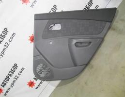 Обшивка двери задней правой для Kia RIO 2005-2011  запчасти бу