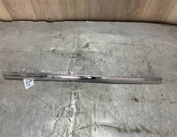 Уплотнитель стекла передней двери для Mazda CX 7 2007-2012  запчасти бу