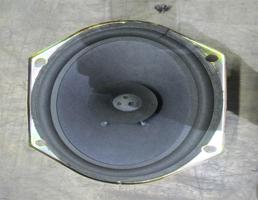 Динамик двери передней левой  для Ford Fiesta 2001-2007  запчасти бу