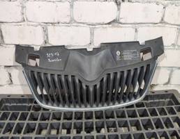 Решетка радиатора для Skoda Roomster 2006>  запчасти бу