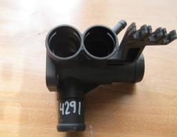 Фланец двигателя системы охлаждения для VW Passat (B4) 1994-1996  запчасти бу