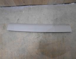 Накладка двери багажника для Suzuki Grand Vitara 2006-2008  запчасти бу