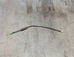 Трос открывания задней двери для Toyota Avensis II 2003-2008  запчасти бу