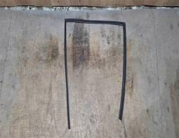 Уплотнитель стекла задней правой двери для Mazda Mazda 6 (GH) 2007-2012  запчасти бу