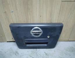 Накладка двери багажника для Nissan Navara (D40) 2005>  запчасти бу