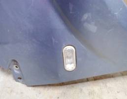 Повторитель на крыло белый для Ford Fiesta 2001-2007  запчасти бу