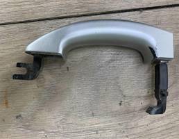 Ручка двери передней наружная правая для Ford Focus II 2005-2008  запчасти бу