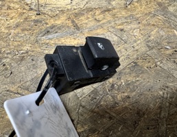 Кнопка стеклоподъемника задней левой двери для Opel Antara 2007-2011  запчасти бу