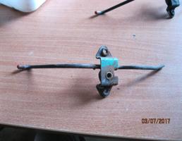 Крючок капота для Skoda Octavia (A4 1U-) 2000-2011  запчасти бу