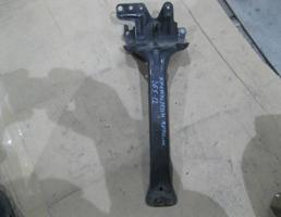 Кронштейн замка капота для VW Touareg 2002-2010  запчасти бу