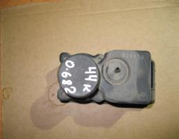 Вакуумное устройство системы центрального замка для Audi 100 /200 (44) 1983-1991  запчасти бу