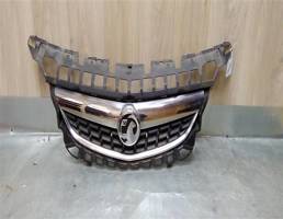 Решетка радиатора для Opel Astra J 2010 -  запчасти бу