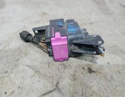 Разъем для Opel Astra J 2010 -  запчасти бу