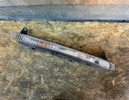 Указатель поворота в бампер правый для Audi Q7 (4L) 2005-2015  запчасти бу