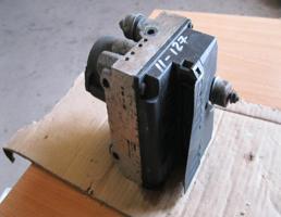 Блок ABS (насос) для VW Transporter T4 1996-2003  запчасти бу