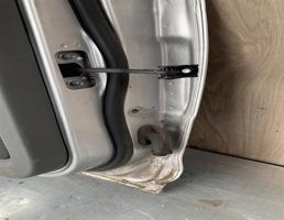 Ограничитель двери для Ford Focus II 2005-2008  запчасти бу