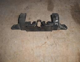 Кожух замка капота для Mazda Mazda 3 (BL) 2009-2013  запчасти бу