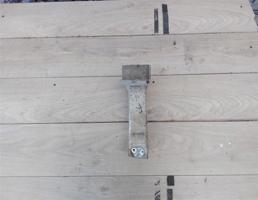 Кронштейн усилителя переднего бампера правый для BMW X3 E83 2004-2010  запчасти бу