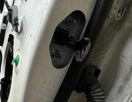 Ограничитель двери для Opel Astra J 2010 -  запчасти бу