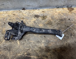 Кронштейн замка капота для VW Touareg 2002-2010  запчасти бу