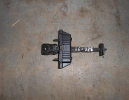 Ограничитель двери для Toyota Avensis II 2003-2008  запчасти бу