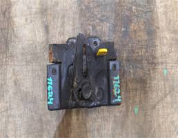 Замок капота для Ford Fiesta 2008-2012  запчасти бу