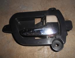 Ручка двери передней внутренняя правая для Mitsubishi Outlander XL (CW) 2006-2012  запчасти бу
