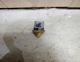 Датчик температуры для VW Passat (B6) 2005-2010  запчасти бу