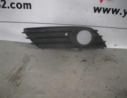 Решетка переднего бампера правая для Opel Astra H / Family 2004-2015  запчасти бу