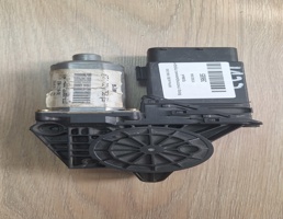 Мотор стеклоподъемника передний правый для VW Passat (B5) 1996-2000  запчасти бу